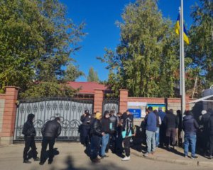 Мобилизация в Крыму: беглецы бросились получать украинские загранпаспорта