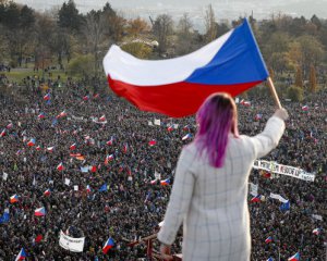 Чехия предоставит Украине тяжелую технику