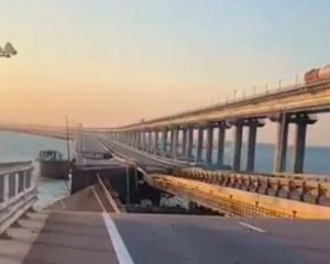 Украинцев предупредили о возможной опасности в связи с взрывом на Крымском мосту