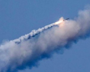 Били ракетами С-300: подробиці нічних обстрілів Запоріжжя