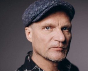 Загинула під час обстрілу: Скрипка показав дівчину, яка грала пісню "ВВ" на вулиці