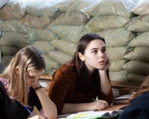 Как будут учиться школьники в Киевской области – в ОВА приняли решение