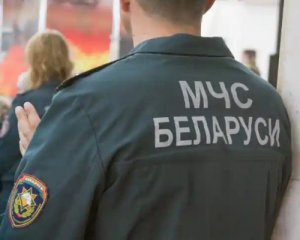 Білорусь готується воювати: співробітникам МНС роздали бойову зброю