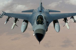 У США обговорюють передачу Україні винищувачів F-16