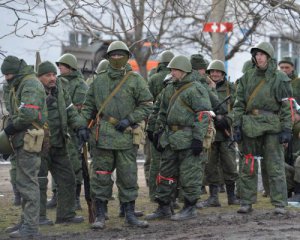 Российские &quot;мобики&quot; отказываются воевать, их держат под стражей в Кременной