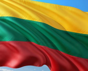 Командующий ВС Литвы выступил против передачи Украине гаубиц и системы ПВО