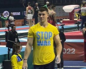 Українському гімнасту заборонили вдягати футболку з написом &quot;Зупиніть війну&quot;
