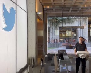 Маск розпустив раду директорів Twitter