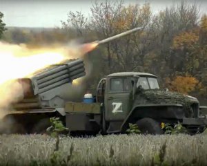 Аналітик пояснив, чому окупанти перевозять артилерію на лівий берег Дніпра