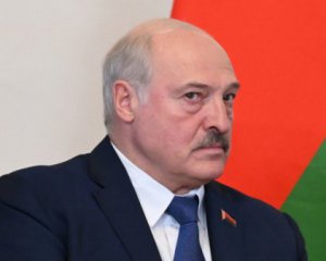 Лукашенко пригрозил украинским военным и обиделся на Зеленского