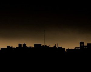 Завтра відключатимуть світло не за графіком