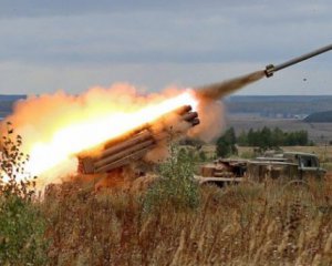 Россияне на юге обстреливают ВСУ и терроризируют местное население