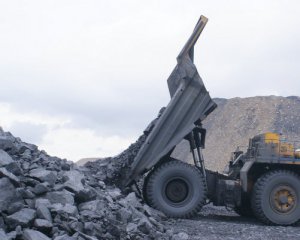 15 горняков оказались под завалами из-за аварии на карьере