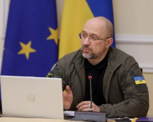 Чи вистачить допомоги Заходу на пенсії і зарплати 2023 року – відповідь Шмигаля