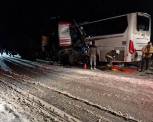 У Латвії потрапив в ДТП автобус з українськими військовослужбовцями
