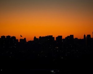 Киев и четыре области возвращаются к плановым отключениям света