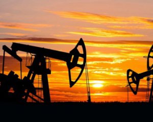 Набуло чинності ембарго на російську нафту ‒ що це означає