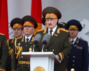 Лукашенко перевіряє бойову готовність військ Білорусі