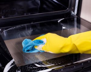 Как легко очистить духовку от жира – проверенные способы