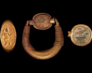 Знайшли поховання жінки з прикрасами