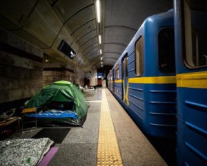 В Киеве остановили метро