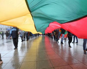 Литва не будет делать исключения в санкциях для российских олигархов