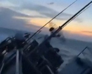 Аварія корабля ВМС Таїланду ‒ за бортом опинилися понад сотня моряків