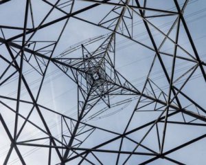 "Ситуація важка" – в Укренерго попередили про "тривалі" відключення світла