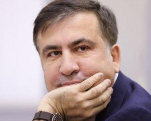 Саакашвили в суде заговорил по-украински: судья остановил заседание