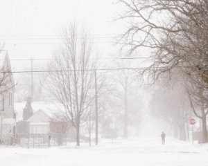 Снігова буря лютує в Канаді ‒ зупинено залізничне сполучення