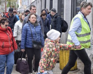 У Польщі назвали кількість українських біженців на території країни