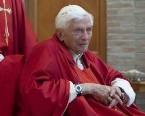 Помер Папа Римський Бенедикт XVI