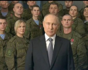 Путін записав новорічне привітання на тлі &quot;військових&quot;: тези з виступу диктатора
