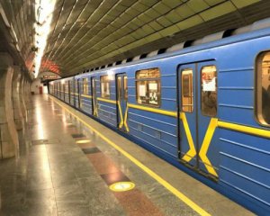 Нічна атака на Київ ‒ знову повідомили про зміни в роботі метро