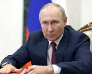 Путин хочет показывать фильмы о &quot;борьбе с неонацизмом&quot; в Украине