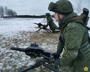 Білорусь оголосила про нарощування військ: з Росії їдуть солдати та техніка