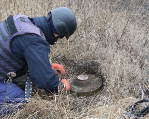 Більше, ніж площа Великої Британії: скільки мін розкидали росіяни в Україні