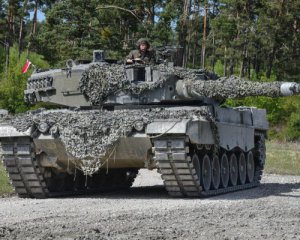 У Шольца прокоментували можливість передачі Україні танків Leopard