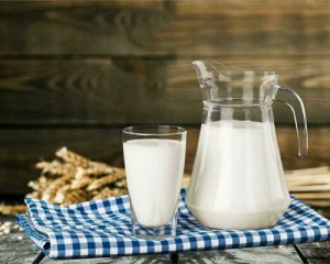 Как сделать удобрение из молока – полезный рецепт