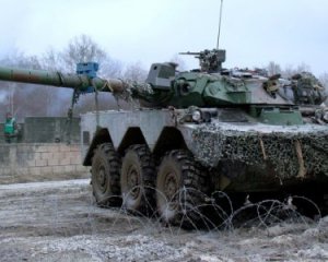 Франция готовит для Украины колесные танки: известны сроки поставки