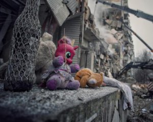 Ребенка нашли на четвертом этаже: количество убитых украинцев в Днепре растет