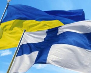 Важка артилерія і боєприпаси ‒ Фінляндія надає Україні черговий пакет військової допомоги