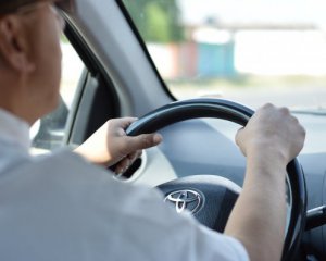 В Україні запровадили нові правила перевіряння водіїв