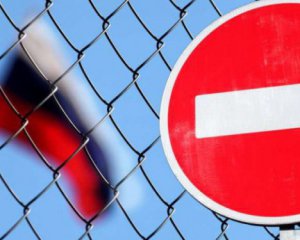 В Москве придумали, как ограничить россиянам выезд за границу