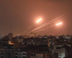 Ночью Израиль подвергся по меньшей мере двум ракетным ударам