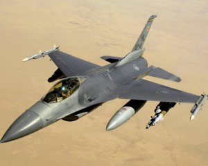 Чем особенные самолеты F-16, которые хочет получить Украина: Игнат объяснил