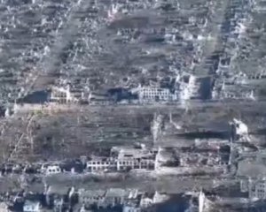 Пепел и руины: показали новое видео с уничтоженной россиянами Марьинки