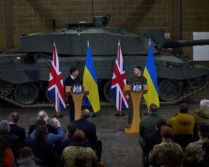 Україна і Велика Британія підписали Декларацію єдності: ЗСУ отримають багато зброї