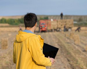 Від сонячних електростанцій до котлів на соломі: як українці реформують енергосистему