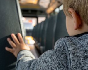 Снизить стресс у ребенка помогут четыре упражнения ЮНИСЕФ